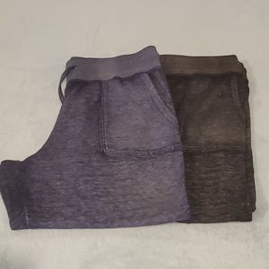 2 pair capri pants
